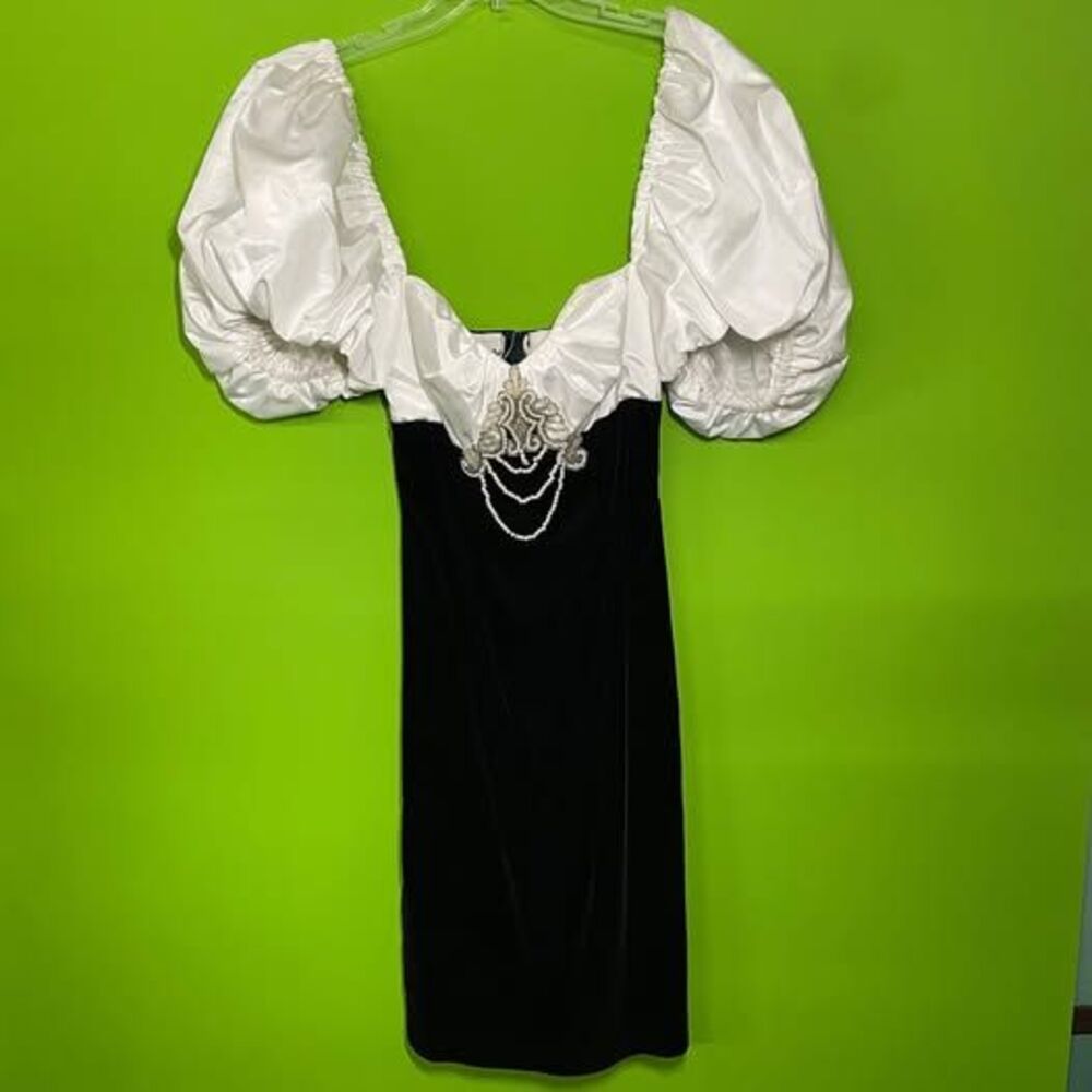 Dave & Johnny Vintage Black Velvet and White Satin Pearl Embellished Cocktail Dr - Picture 1 of 7